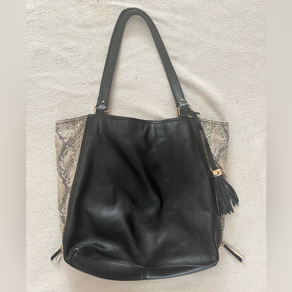 Stella & Dot switch leather purse